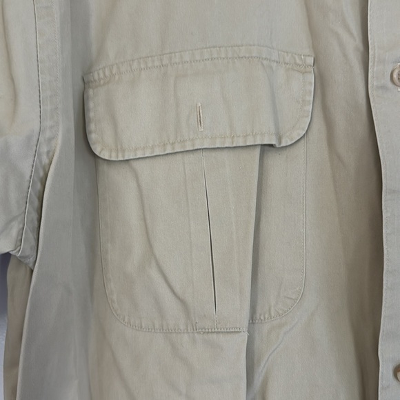 Men’s Land’s End Khaki camp/work shirt. Short sleeved. Button up front. L. EUC. - Picture 4 of 5
